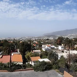 https://apartamentos-dos-palmas.in-canary-islands.com